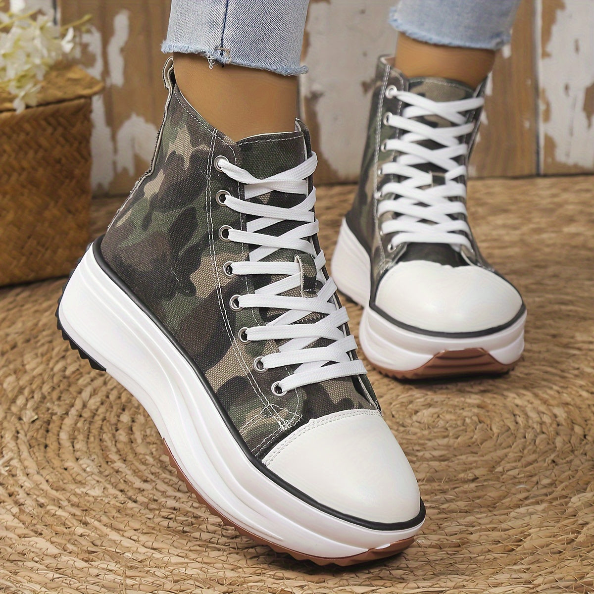 Women's Solid Color Casual Sneakers, Lace Up Soft Sole Platform Skate Shoes, Versatile High-top Canvas Shoes