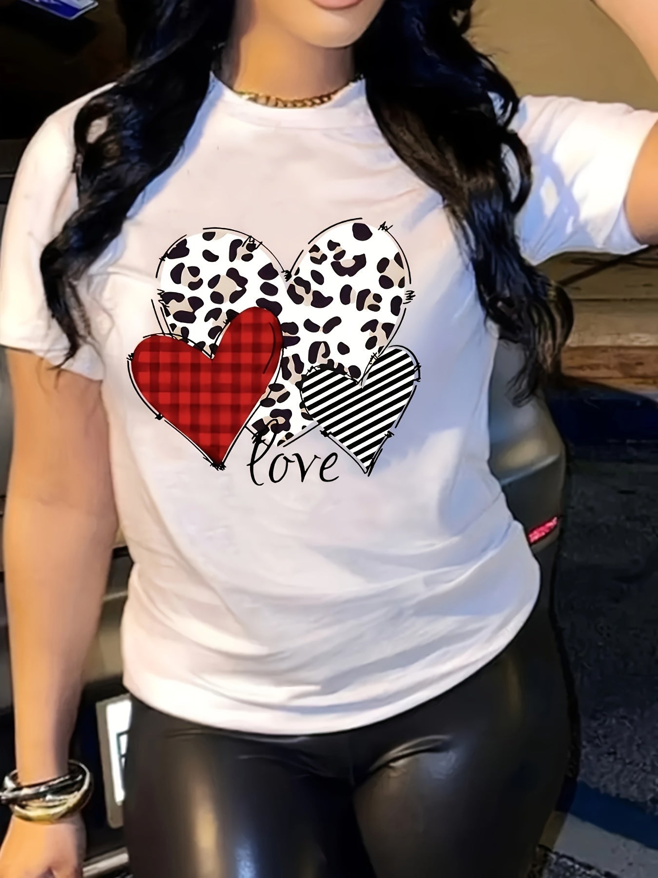 Chic Leopard Print Heart Graphic Tee - Casual Crew Neck Short Sleeve Top for Women, Stretchy Polyester Blend, Machine Washable