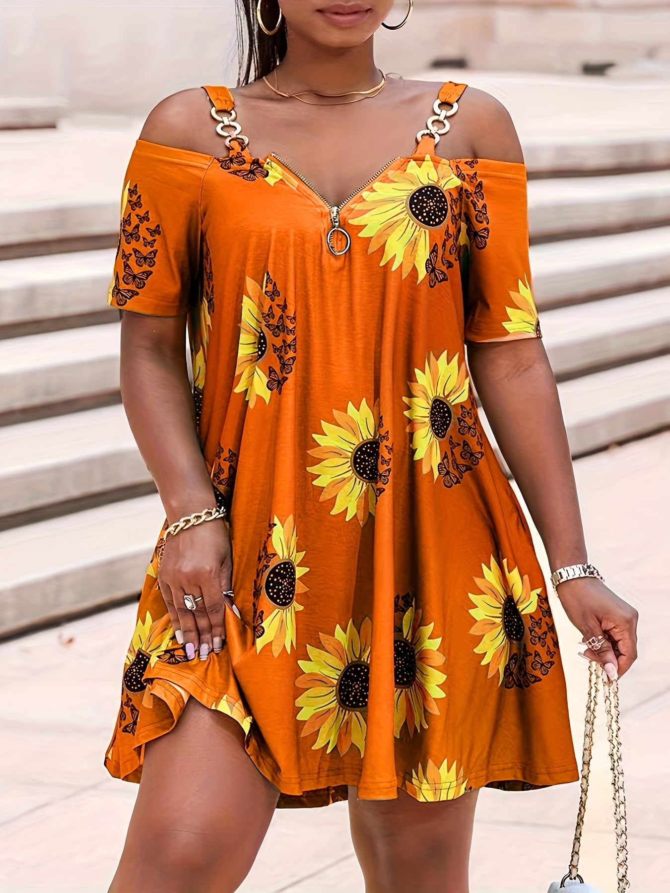 Plus Size Sunflower Print Cold Shoulder Dress, Casual Chain Detail Short Sleeve Dress For Spring & Summer, Women's Plus Size Clothing