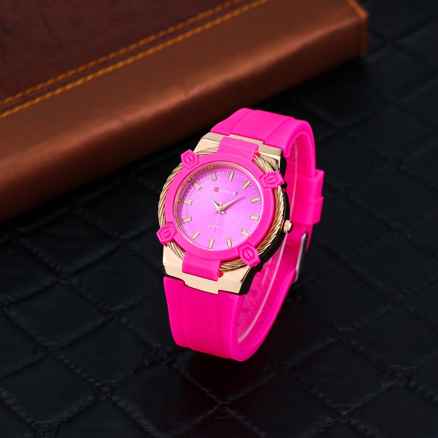 Casual Round Pointer Quartz Watch Fashion Analog Matte Color Silicone Wrist Watch For Women Men Couples