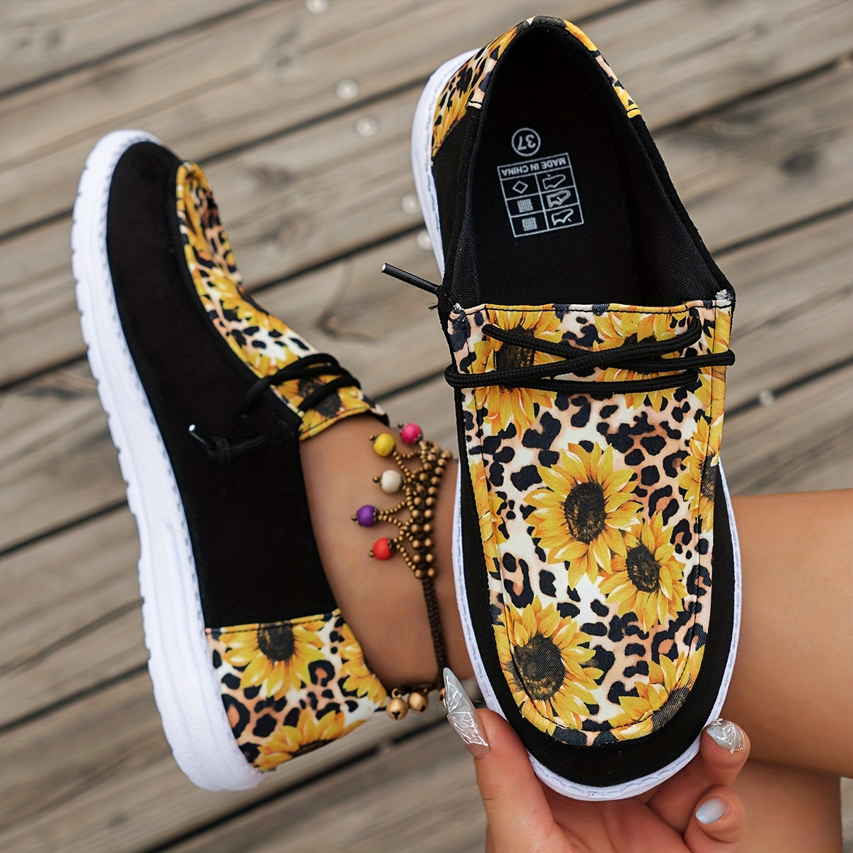 Women's Slip-on Canvas Shoes With Sunflower Print, Casual Round Toe Flats, Breathable Fabric Sneakers With Lace-up Detail, Comfortable Low Top Loafers For Everyday Wear