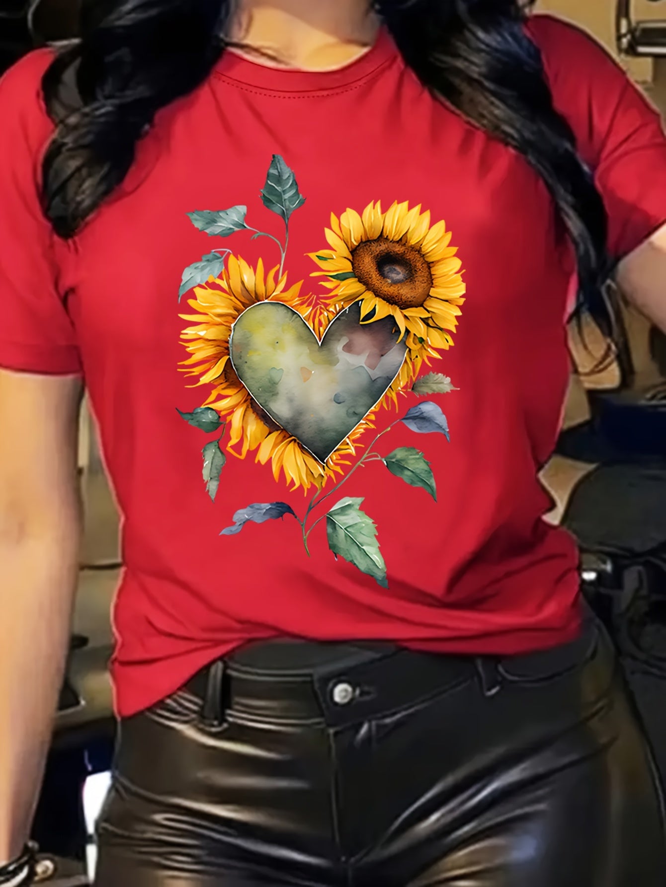 Sunflower Heart Print Casual T-Shirt for Women - Polyester Knit Fabric, Round Neck, All-Season Comfort, Fashionable Short Sleeve Top