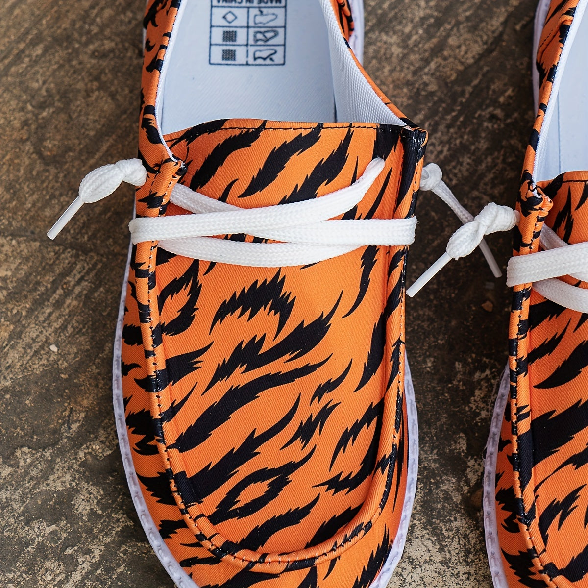 Tiger Print Women's Slip-On Sneakers, Low-Top Casual Shoes With Laces, Comfortable Sporty Flats