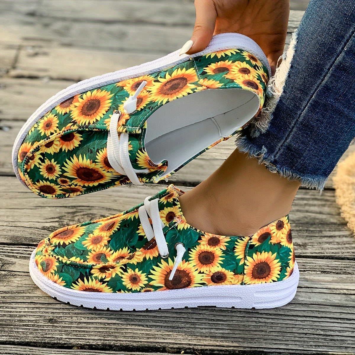 Women's Sunflower Print Sneakers, Comfortable Casual Slip-on Sports Shoes, Breathable Fashion Flat Loafers