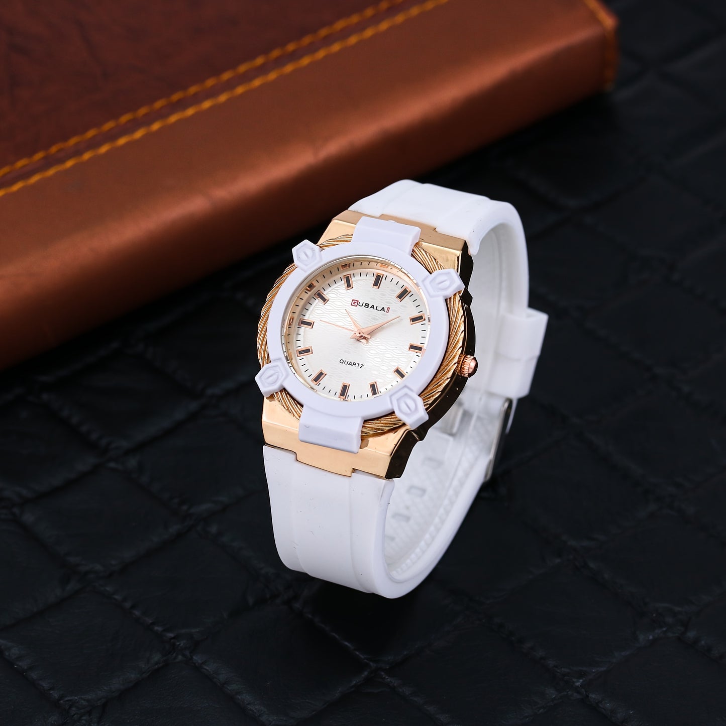 Casual Round Pointer Quartz Watch Fashion Analog Matte Color Silicone Wrist Watch For Women Men Couples