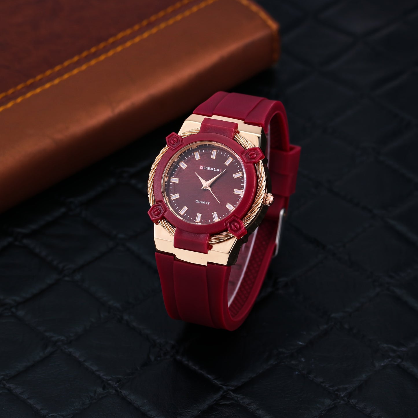 Casual Round Pointer Quartz Watch Fashion Analog Matte Color Silicone Wrist Watch For Women Men Couples