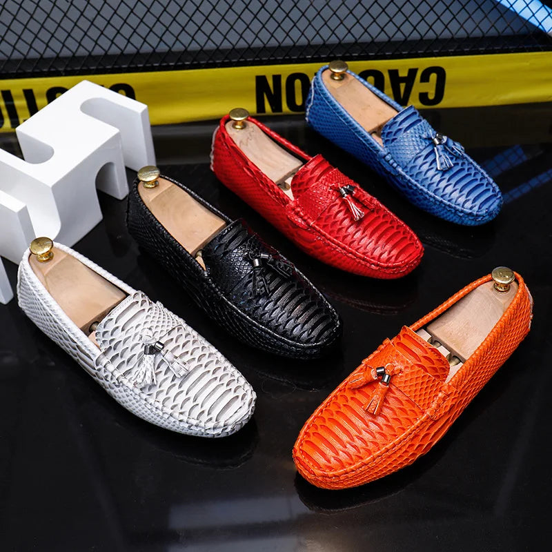 Hot sale Red Men Loafers Luxury Leather Boat Shoes Men Light Breathable Flat Slip On Shoes Big Size 47 Casual Moccasin Shoes Men