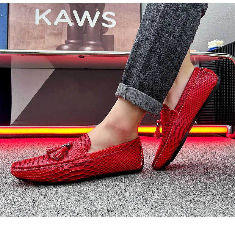 Hot sale Red Men Loafers Luxury Leather Boat Shoes Men Light Breathable Flat Slip On Shoes Big Size 47 Casual Moccasin Shoes Men