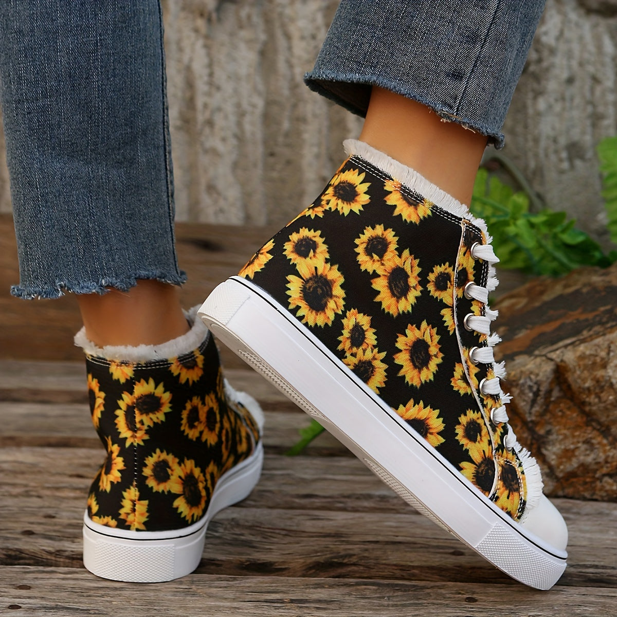 Women's Sunflower Print Sneakers, Casual Lace Up Outdoor Shoes, Comfortable High Top Canvas Shoes