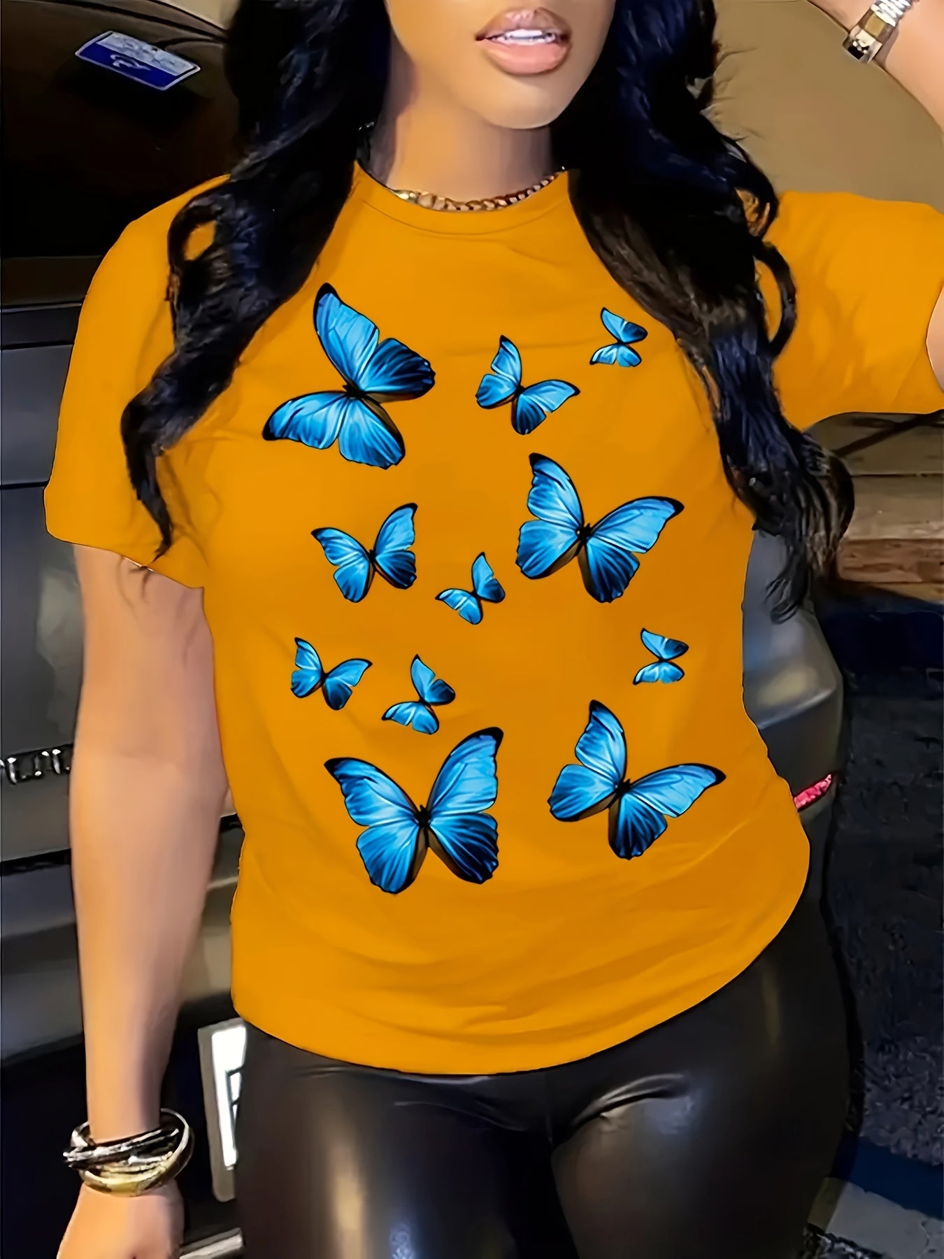 Butterfly Print Crew Neck T-shirt, Comfy Short Sleeve Casual Top For Summer & Spring, Women's Clothing