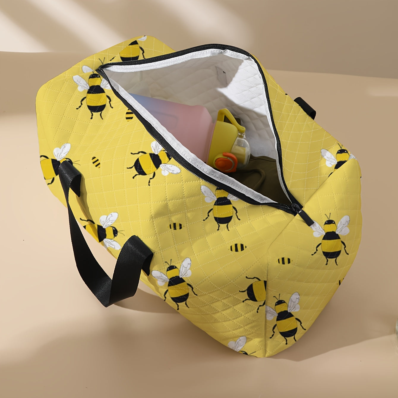 1pc Polyester Bee Pattern Travel Duffel Bag, Large Capacity Quilted Carry-On Luggage with Shoe Compartment, Portable Overnight Bag for Gym, Yoga & Fashionable Shoulder Bag with Random Printing