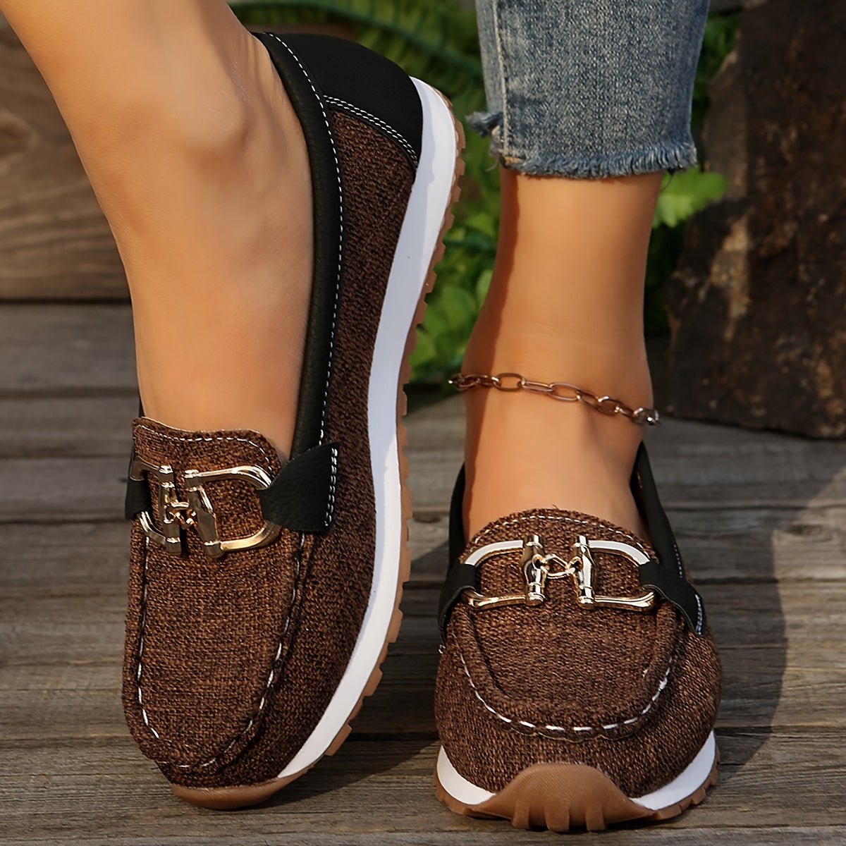 Women's Casual Loafers, Comfort Slip-on Shoes With Metallic Buckle Detail, Comfortable Low Top Shoes