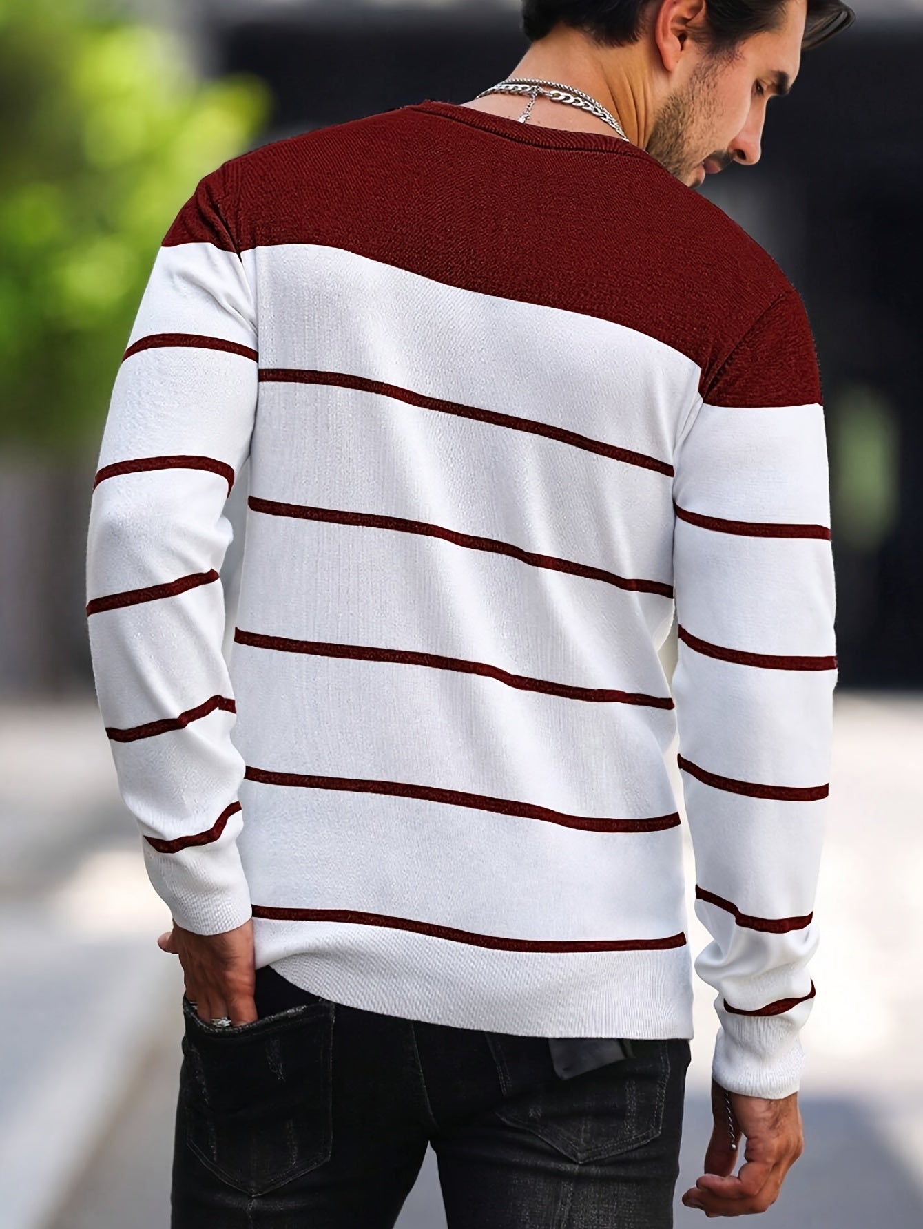 New 2024 Men's Small Striped Knit Sweater, Round Neck Pullover Men's Warm Top