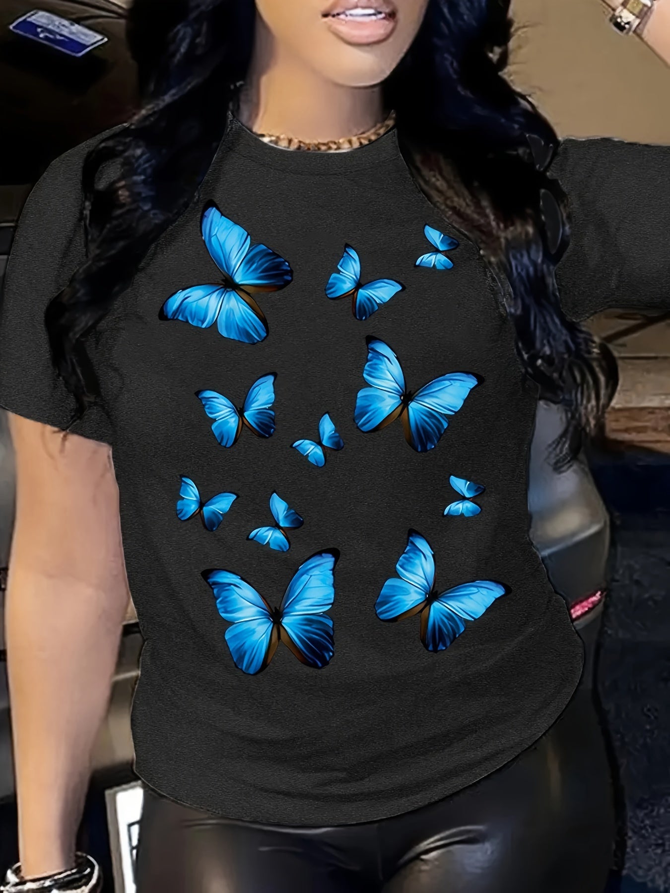 Butterfly Print Crew Neck T-shirt, Comfy Short Sleeve Casual Top For Summer & Spring, Women's Clothing