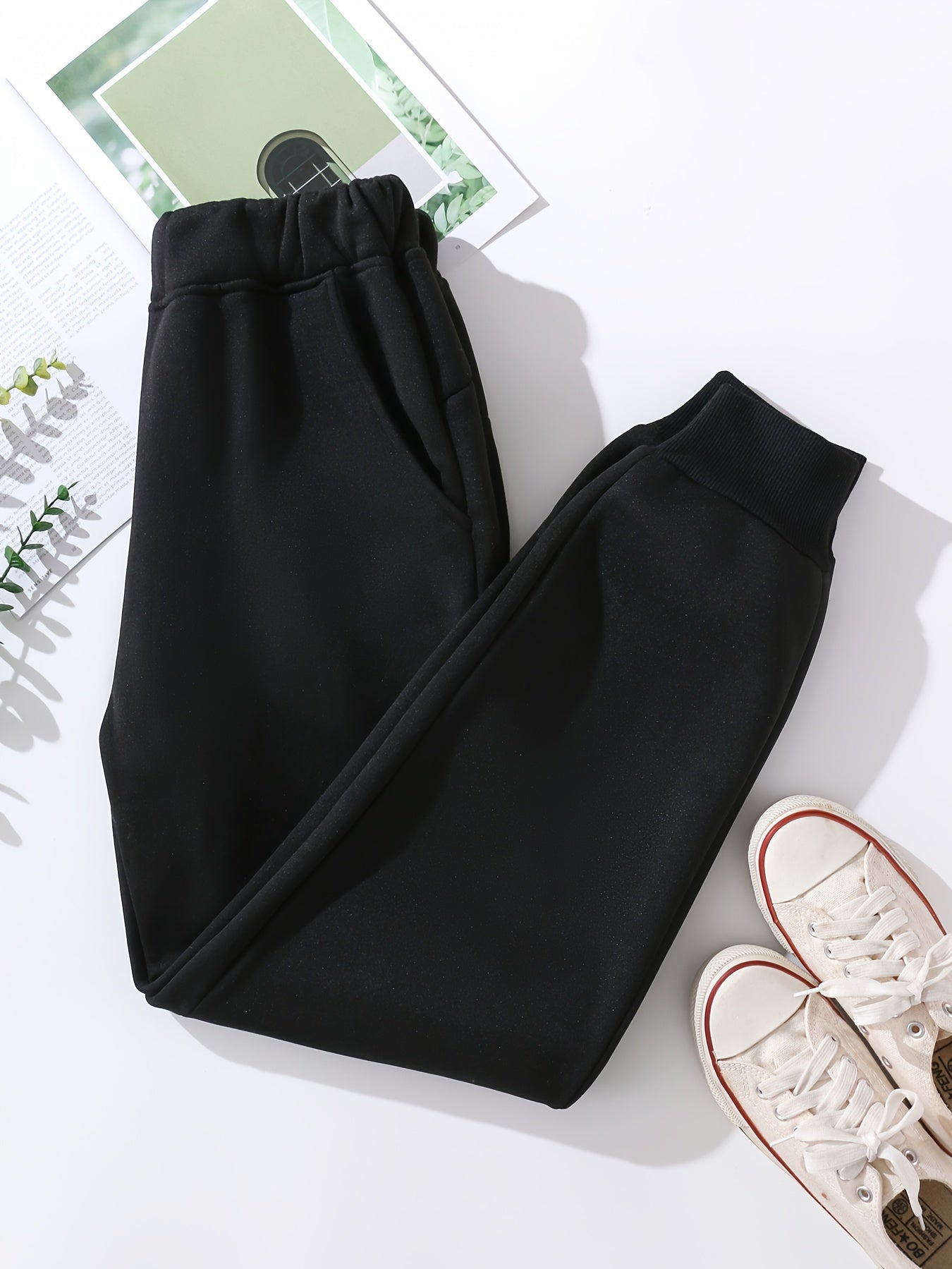 Women's Solid Color Sports Sweatpants 100% Polyester with Pockets, Casual Running Pants with Elastic Waist and Slight Stretch, Long Knit Fabric Harlan Trousers for Fall/Winter