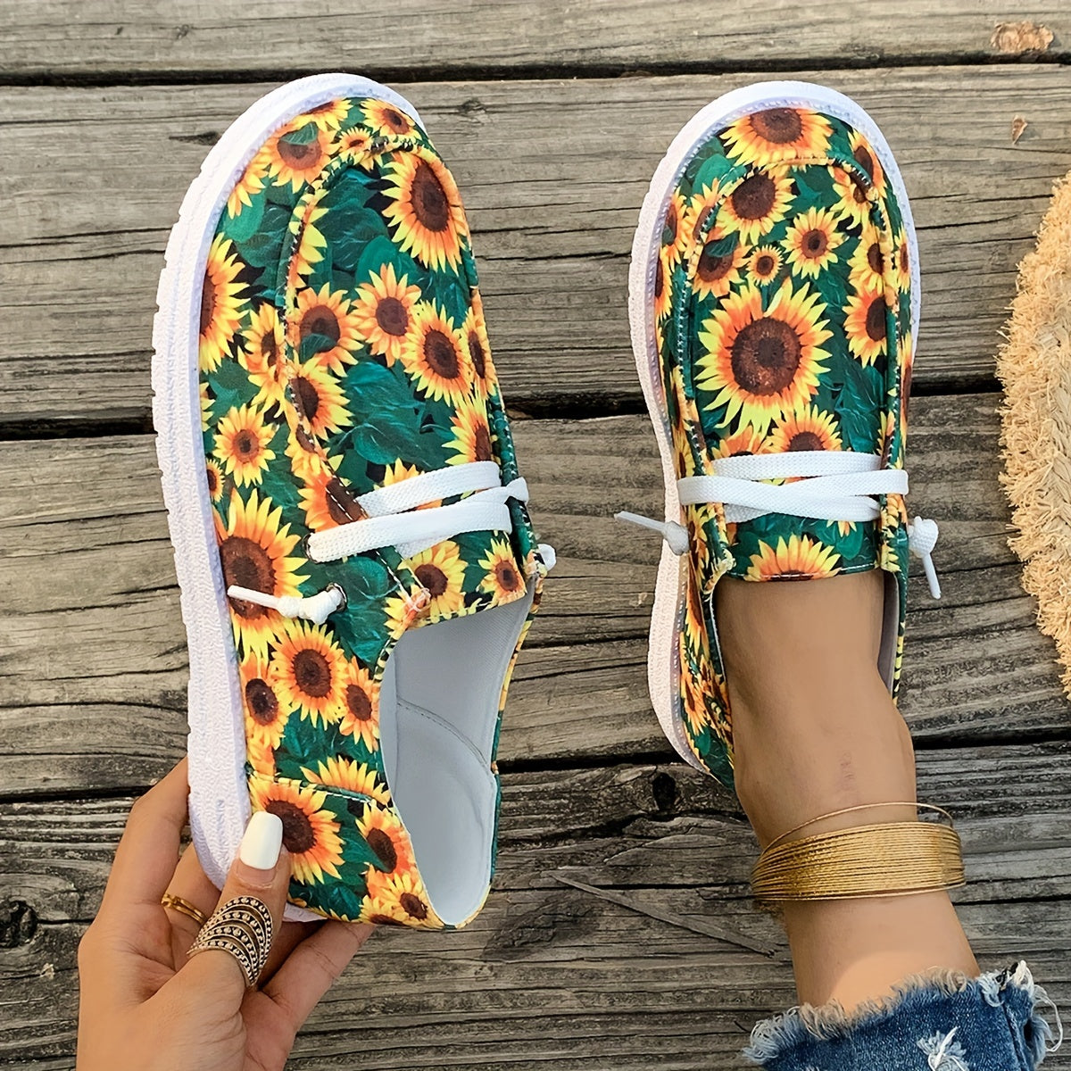 Women's Sunflower Print Sneakers, Comfortable Casual Slip-on Sports Shoes, Breathable Fashion Flat Loafers