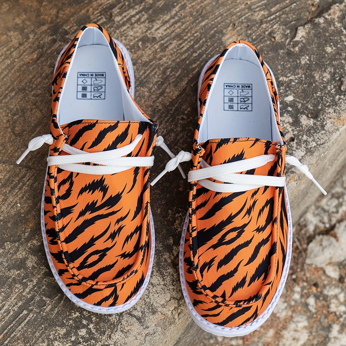 Tiger Print Women's Slip-On Sneakers, Low-Top Casual Shoes With Laces, Comfortable Sporty Flats